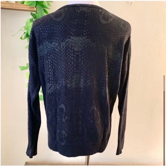 Generation Love Sweater - Picture 4 of 5